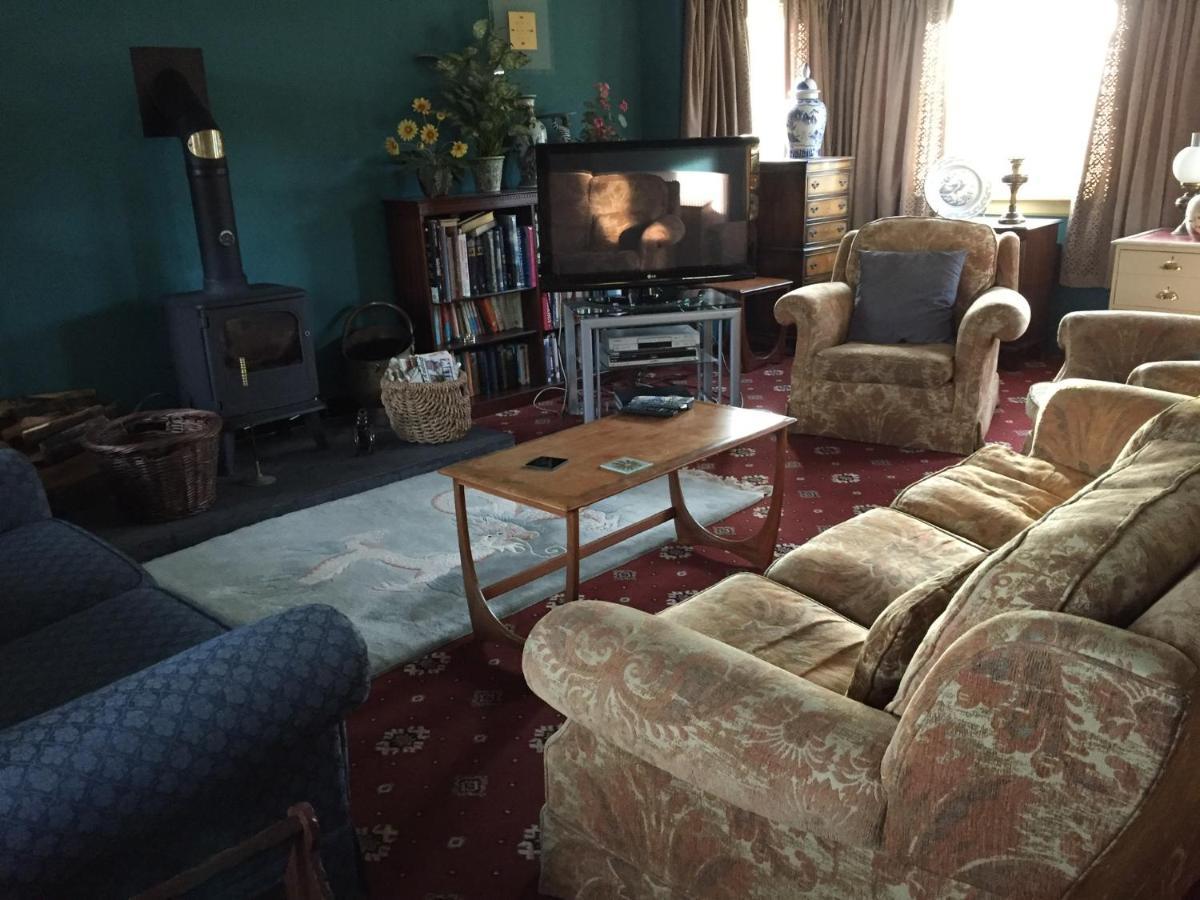 Lowri Cottage Hotel Shenstone المظهر الخارجي الصورة